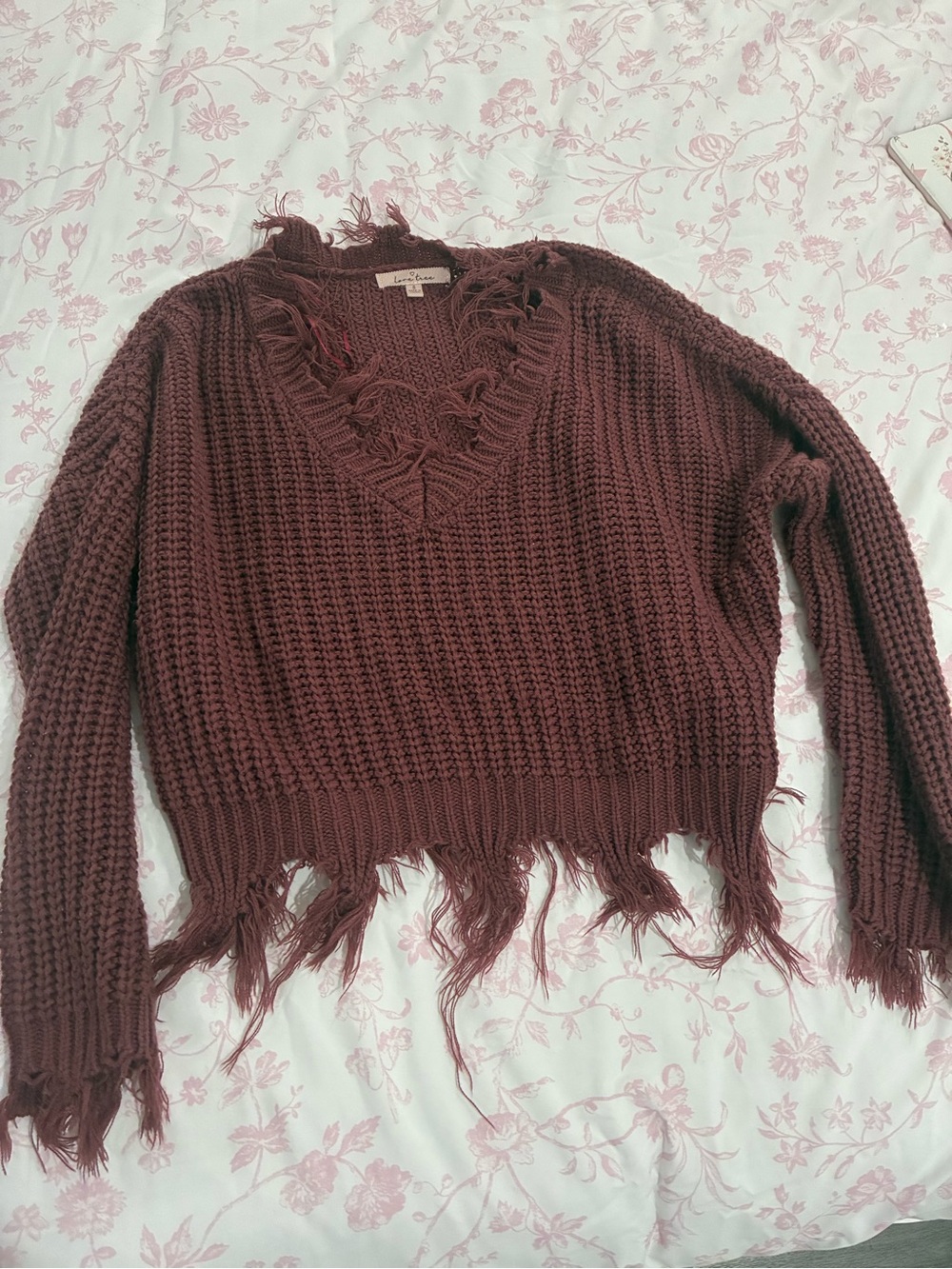 Love Tree Distressed V-Neck Chunky Sweater - Maroon